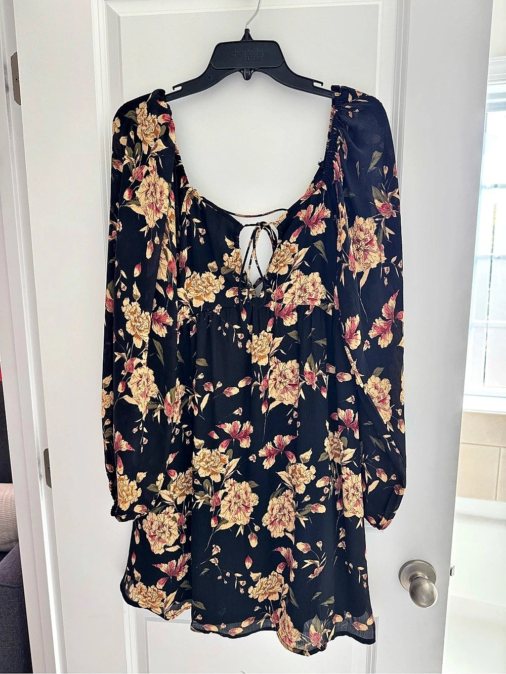 Nasty Gal Floral Dress in Black Size 8